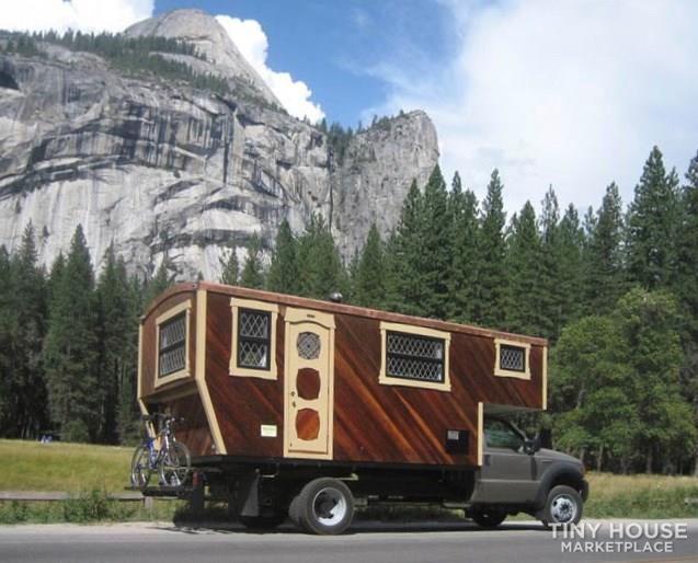 Deluxe Custom Wooden Camper: A True Land Yacht 