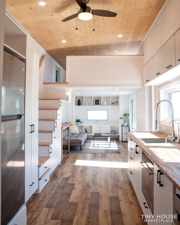 Deluxe Tiny house for sale! 🤩 Available now! - Image 3 Thumbnail