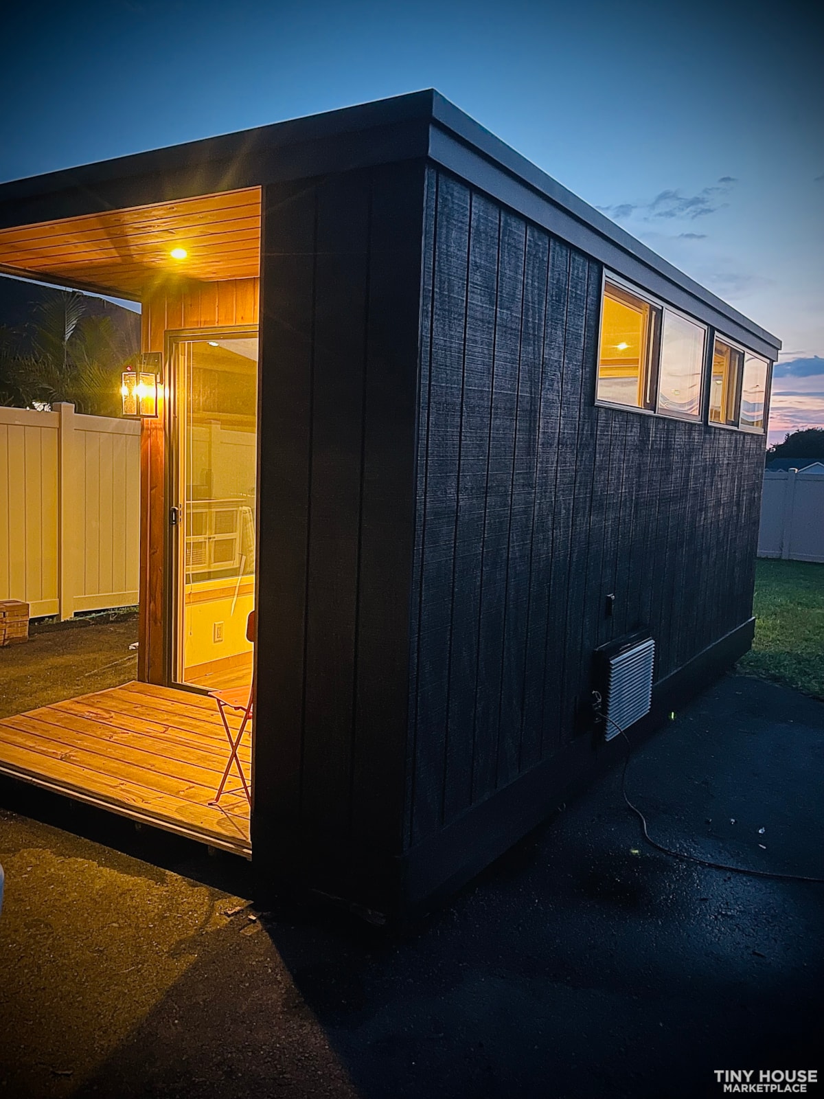 Discover the Brooklyn: Your Ultimate Tiny Guest House or Office! - Image 3 Thumbnail