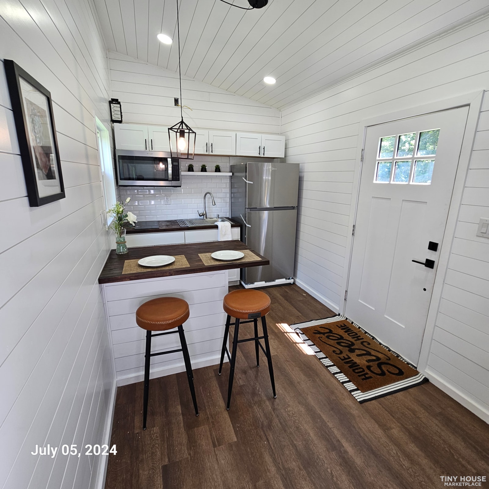 Downstairs Bedroom, full size kitchen and bathroom tiny home on wheels - Image 2 Thumbnail