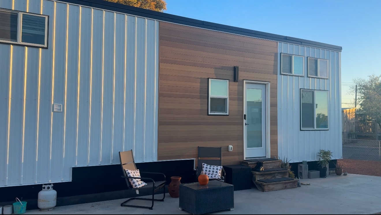 Dream Tiny House for sale in Las Vegas, NV! ❤️  - Image 2 Thumbnail