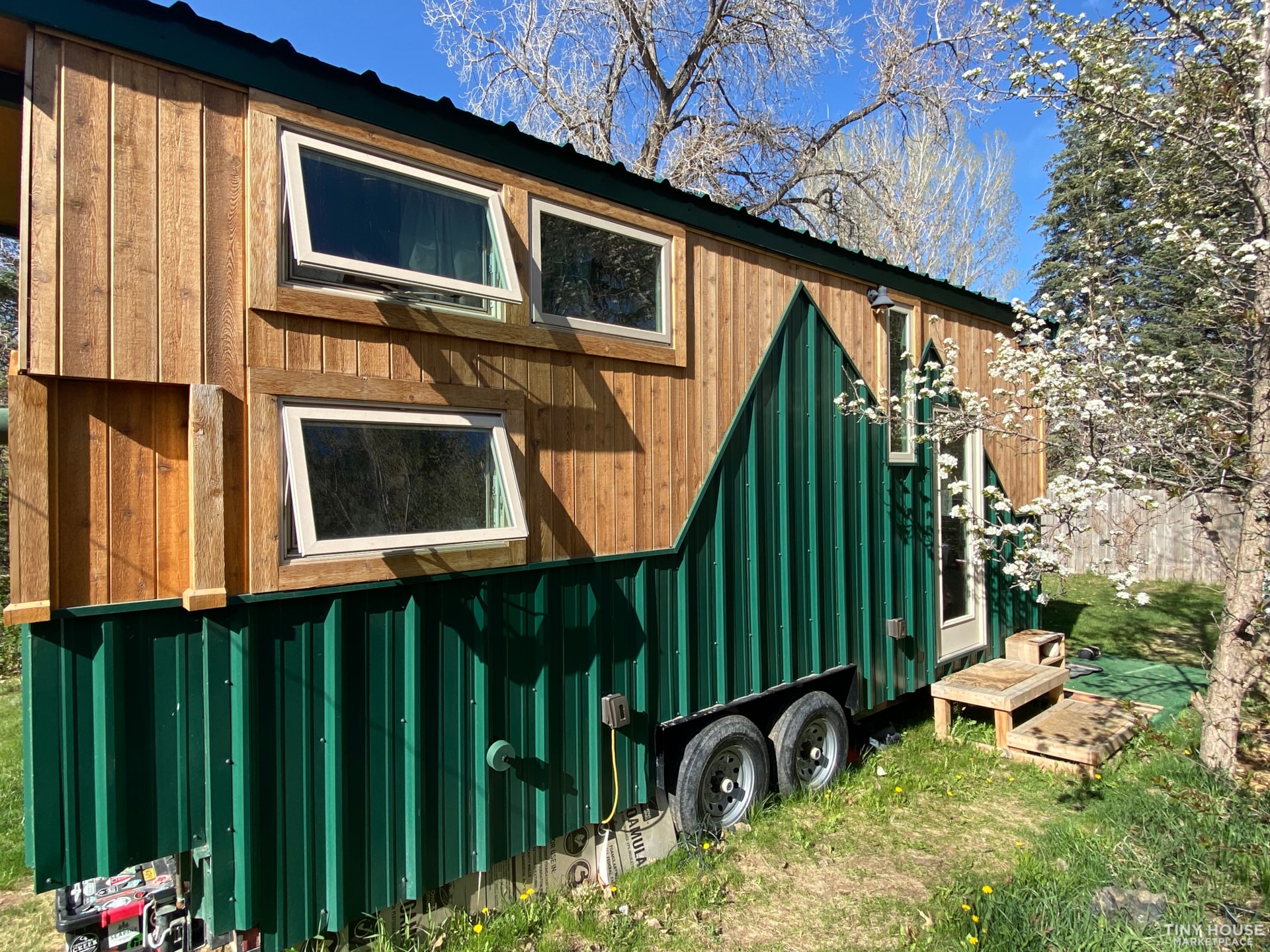 Dreamy Cozy Cabin Tiny Home - Image 3 Thumbnail