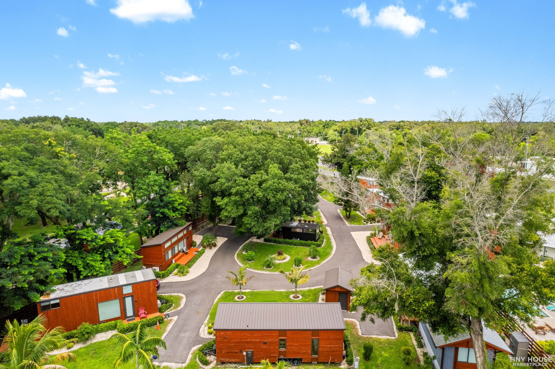 Eco-Friendly, Custom built Tiny House in ESCAPE Tampa Bay Village - Image 4 Thumbnail