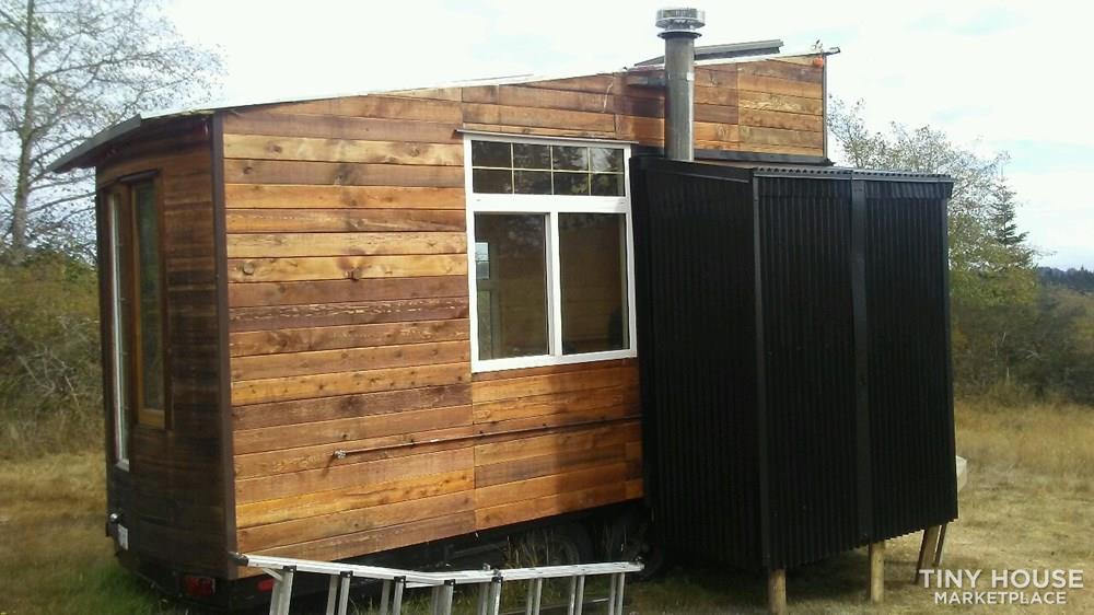 Eco-Friendly Tiny House on Wheels - Image 2 Thumbnail