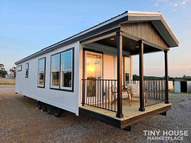 ELEGANT RUSTIC CABINS Tiny House On Wheels - Many Upgrades, Fully Customized.