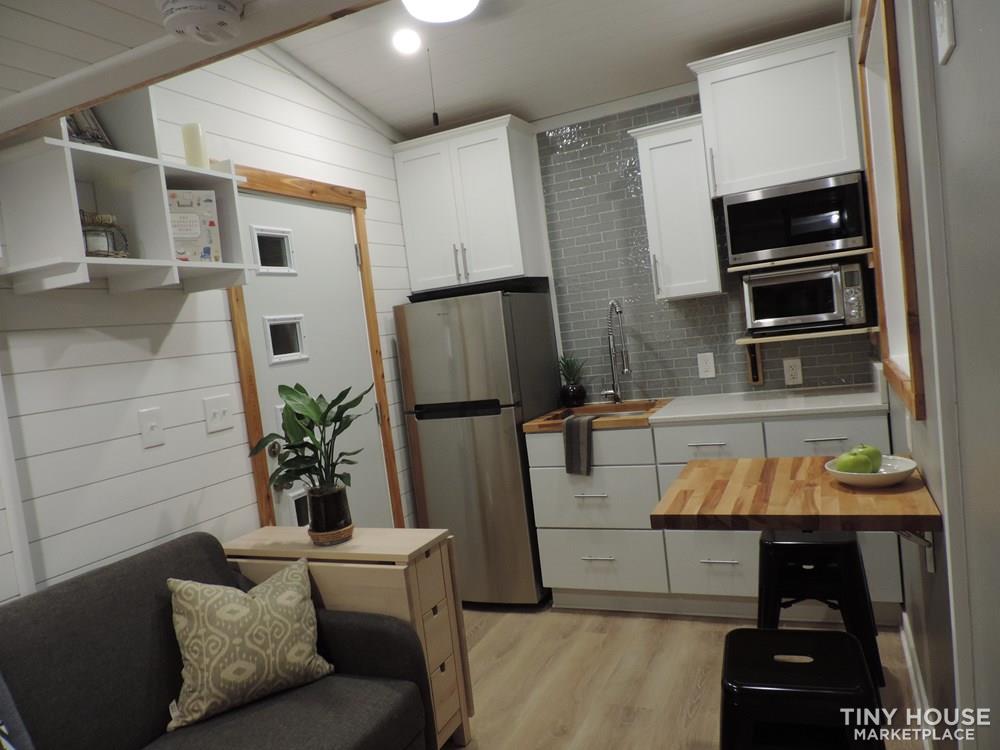 "The Endeavor" By Aspire Tiny Homes - Room for 6 to Relax and Sleep 
