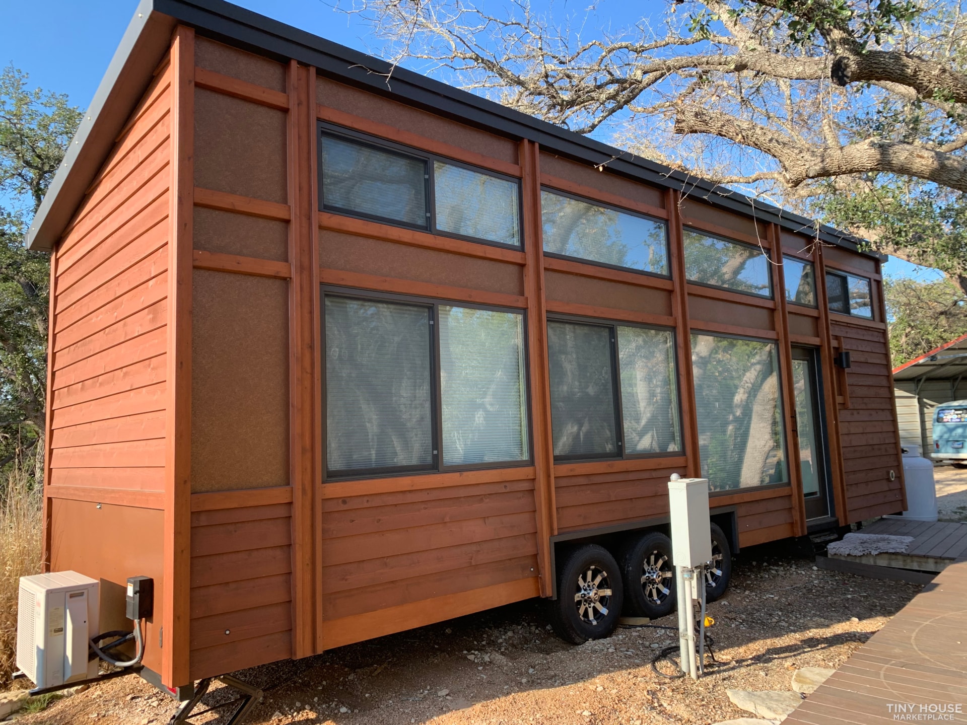 Reduced-Escape Traveler XLS Wide