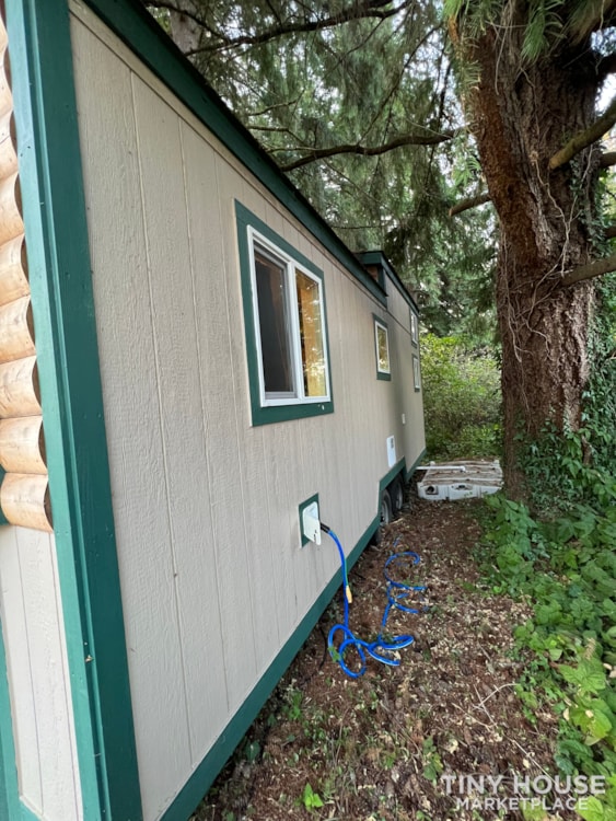 Evergreen Tiny Home - Image 4 Thumbnail