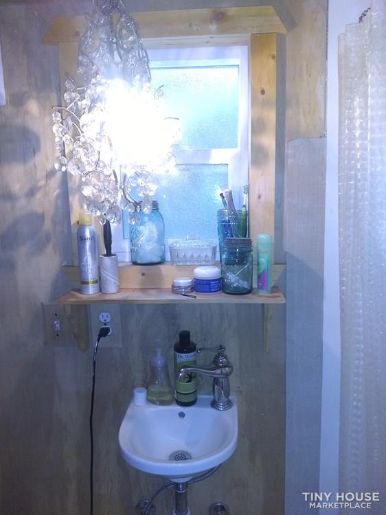 Evergreen Tiny Home - Image 4 Thumbnail