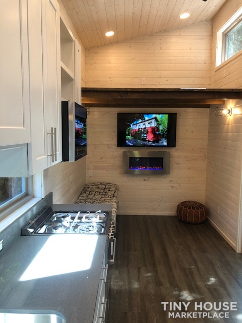 Exceptional Modern Tiny Home Ready for You! - Image 3 Thumbnail