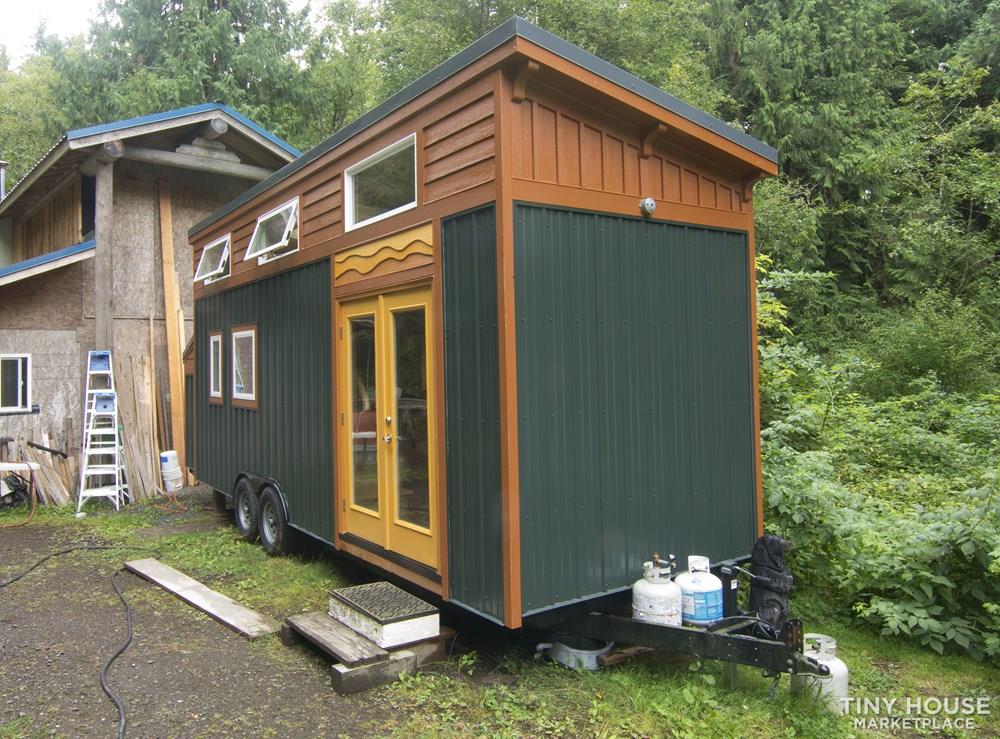 Exceptional Quality 8' 6" X 26" Custom Tiny Home on Wheels - Image 2 Thumbnail