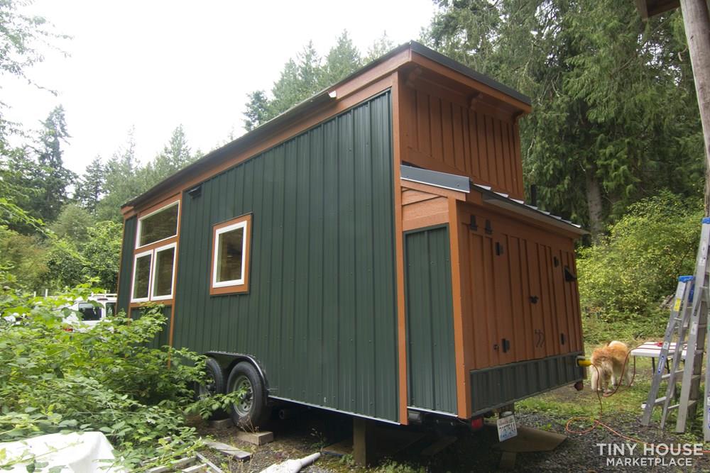 Exceptional Quality 8' 6" X 26" Custom Tiny Home on Wheels - Image 3 Thumbnail