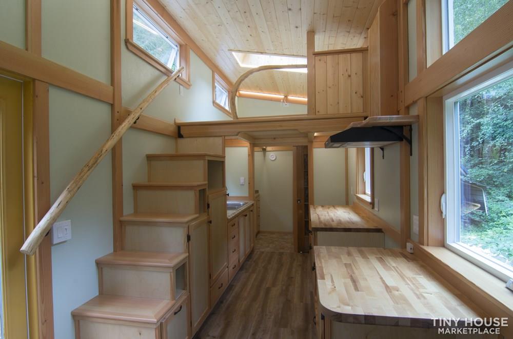 Exceptional Quality 8' 6" X 26" Custom Tiny Home on Wheels - Image 4 Thumbnail