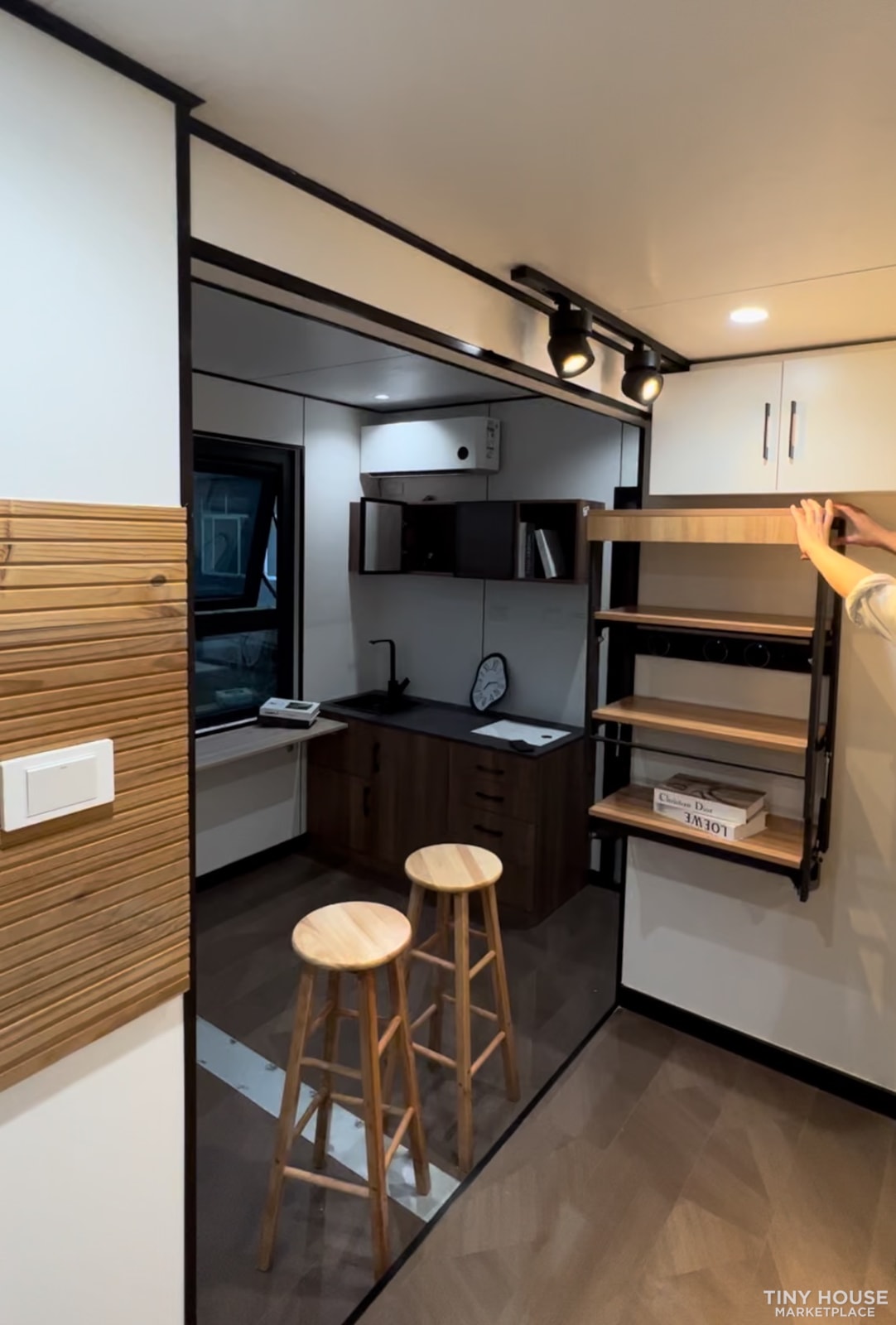 Expandable tiny house, comes with furnitures in picture - Image 3 Thumbnail