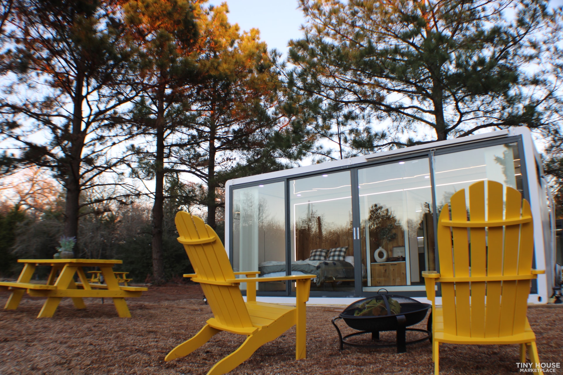 Expandable tiny house (fully customizable)