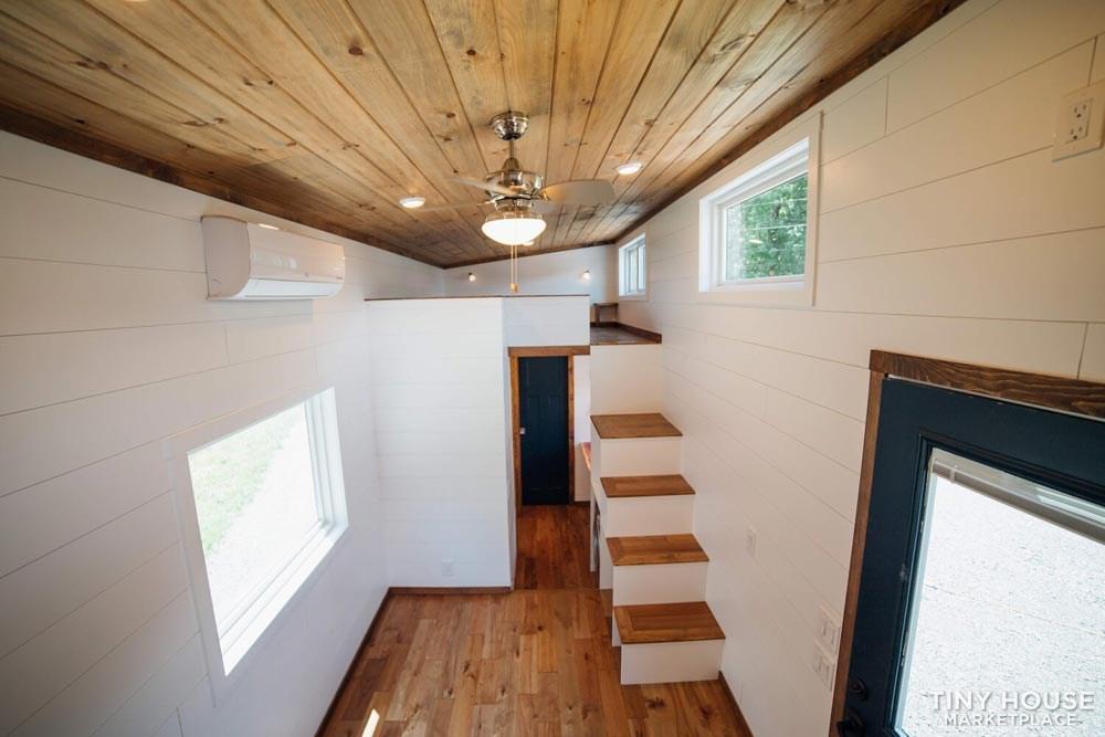 Expertly Built Custom Tiny Home - Image 3 Thumbnail