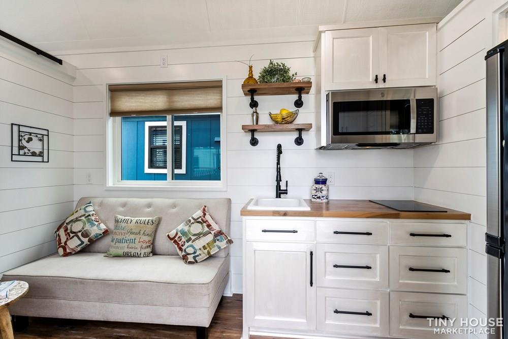 EXPERTLY CRAFTED 24' TINY HOUSE WITH DOWNSTAIRS  - Image 2 Thumbnail