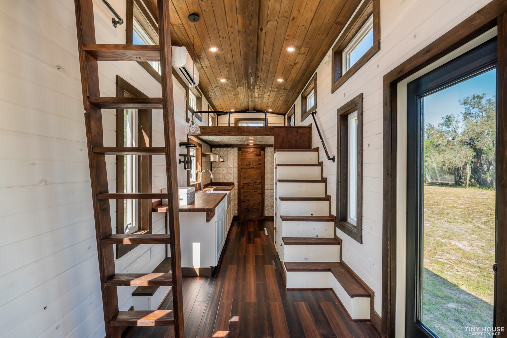 Farmhouse Chic Tiny House