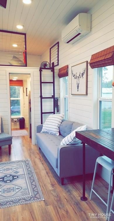 Farmhouse Style Tiny House - Image 3 Thumbnail