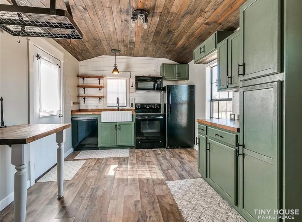 Farmhouse Tiny Home - Image 2 Thumbnail