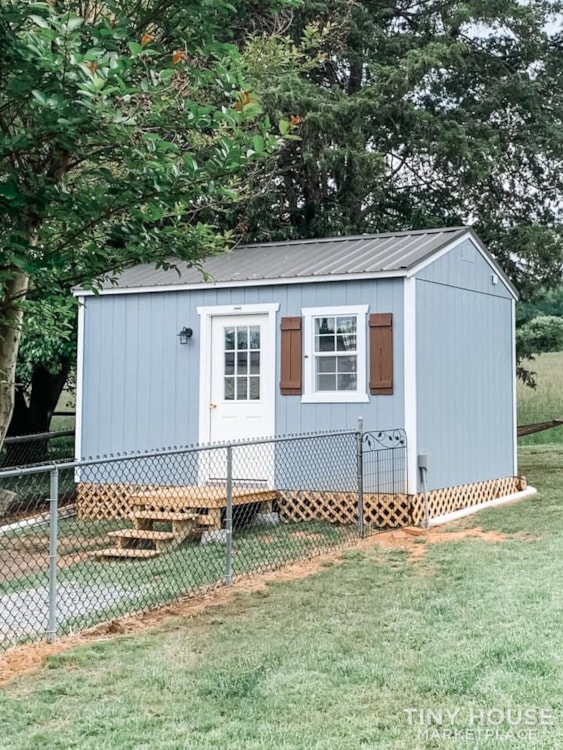 Farmhouse Tiny House  - Image 4 Thumbnail