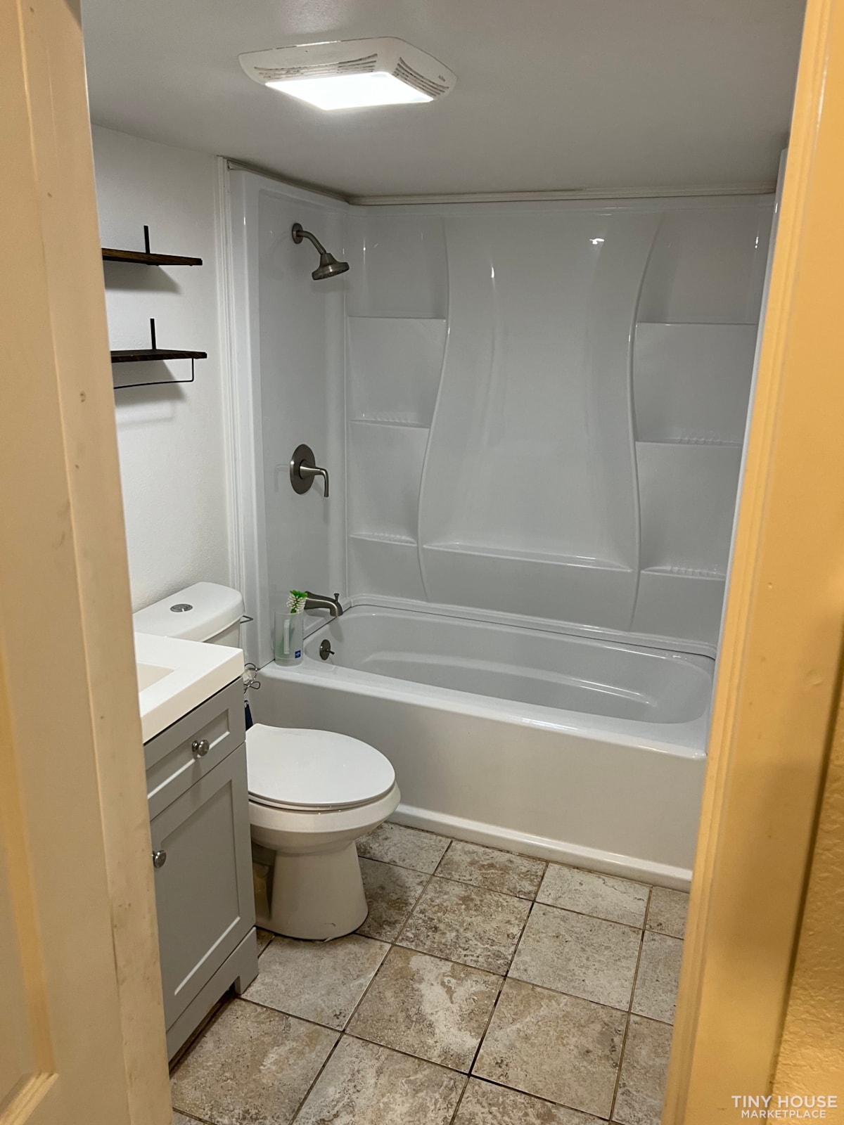 Finished out tiny home  - Image 2 Thumbnail