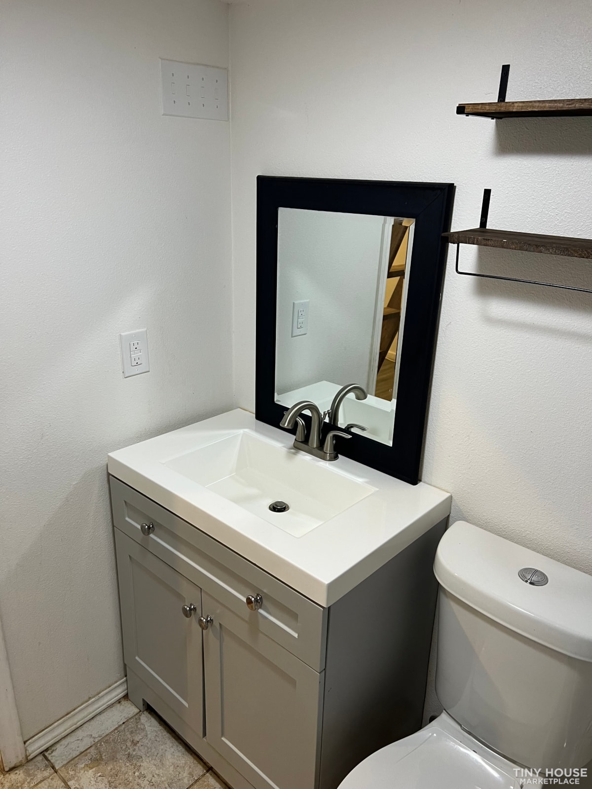 Finished out tiny home  - Image 3 Thumbnail