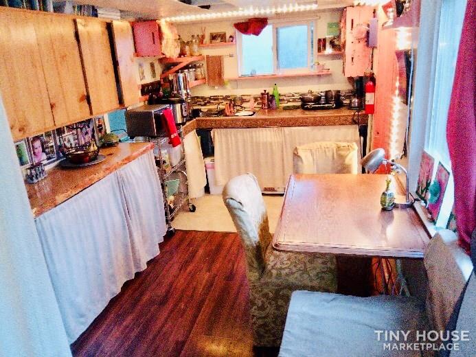 Fixer Upper tiny house - Image 1 Thumbnail