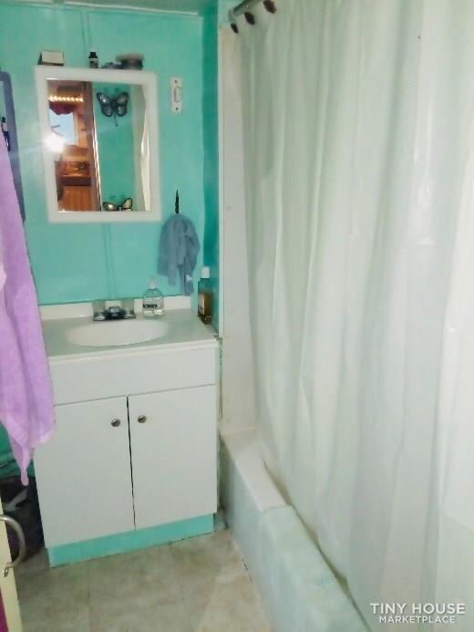 Fixer Upper tiny house - Image 3 Thumbnail