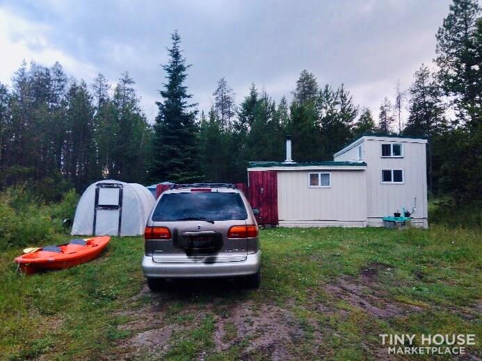 Fixer Upper tiny house - Image 4 Thumbnail