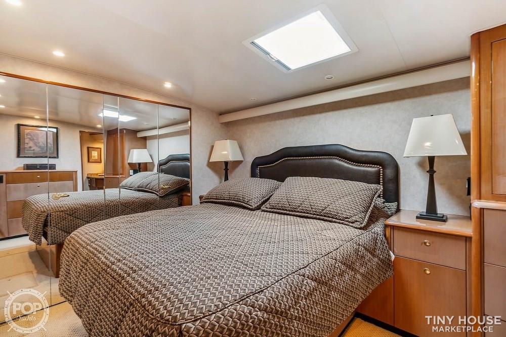 Floating Home/Luxury Yacht in Hawaii - Image 3 Thumbnail