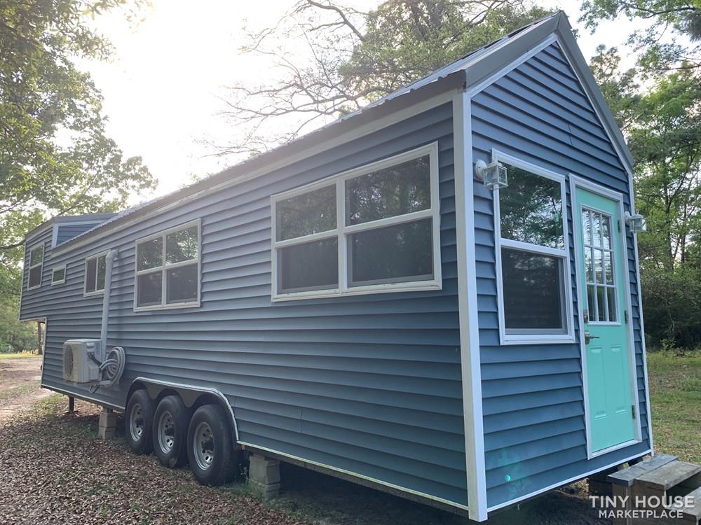 40’ 320 Square foot Tiny House on wheels - Image 3 Thumbnail
