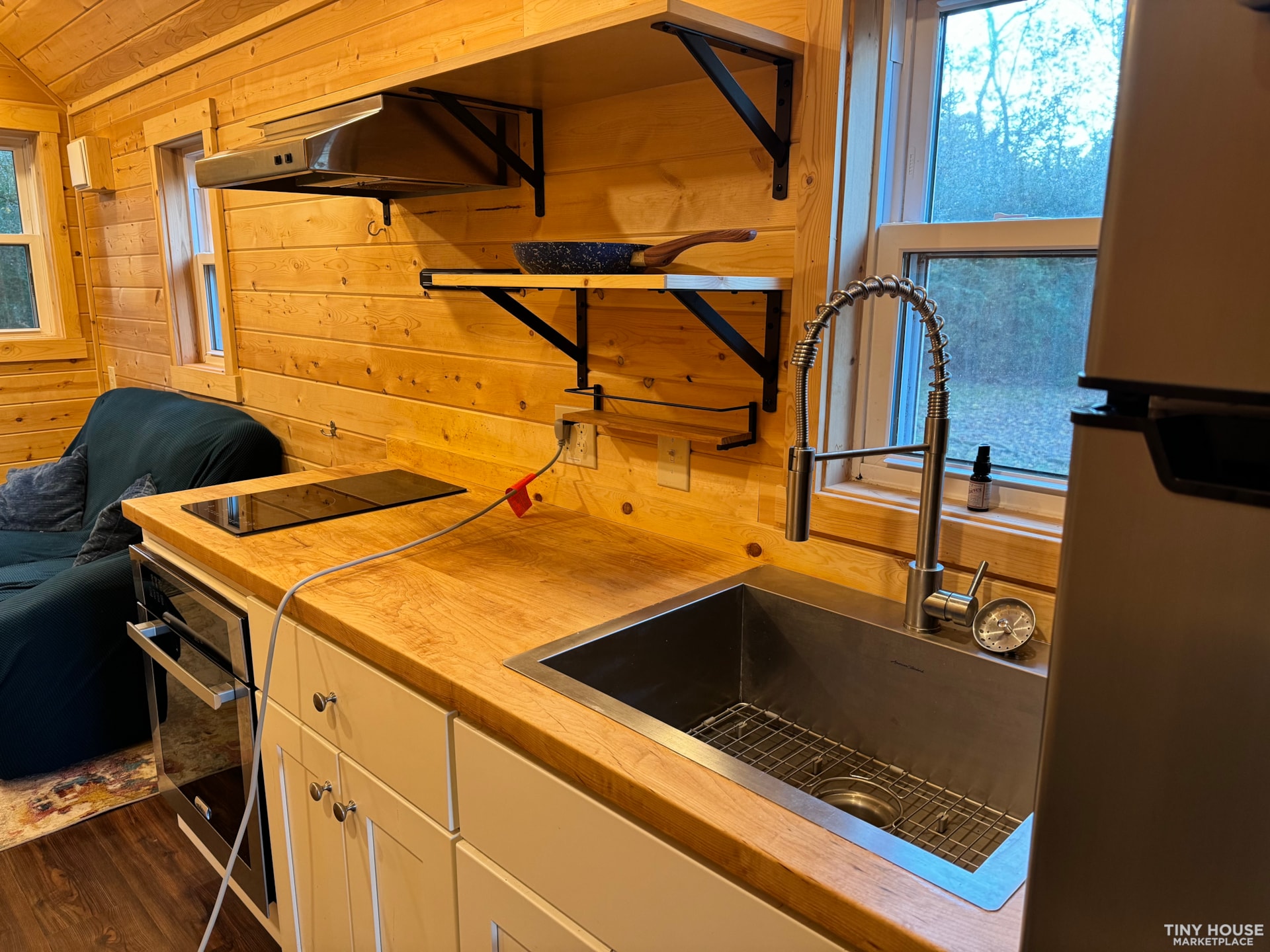 For Sale 2019 Tumbleweed Farallon certified RV Tiny home - Image 4 Thumbnail