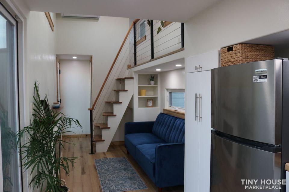 Frontier Tiny Homes luxurious tiny home model Felicity is for sale! - Image 4 Thumbnail