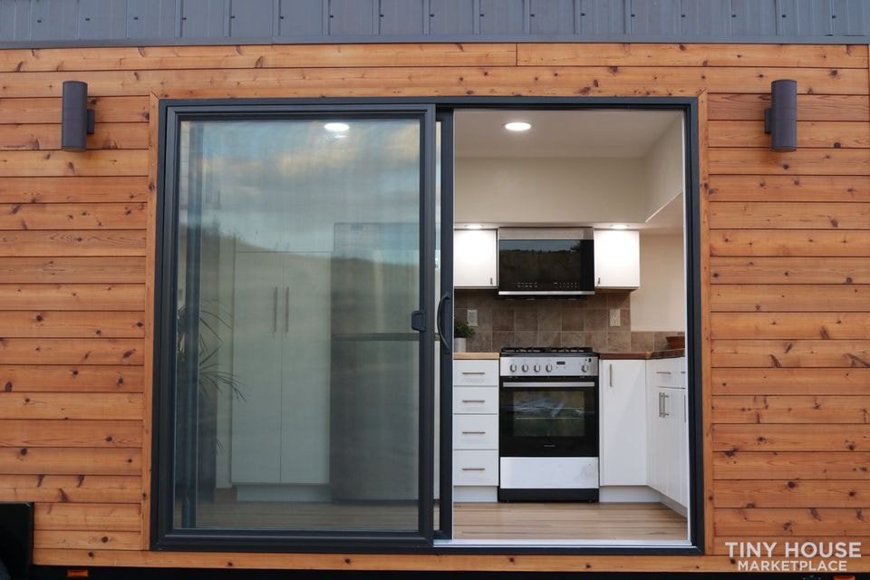 Frontier Tiny Homes luxurious tiny home model Felicity is for sale! - Image 2 Thumbnail