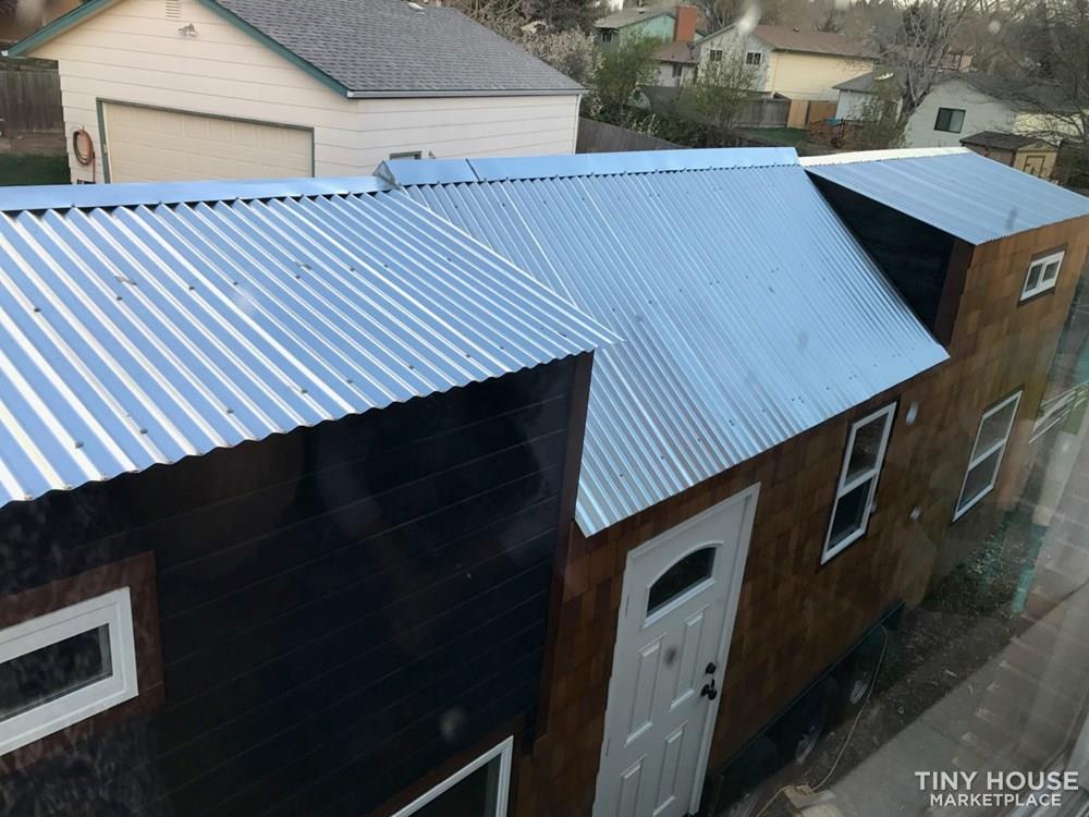 Full Sized Kitchen Tiny House Sleeps 6 - Image 3 Thumbnail