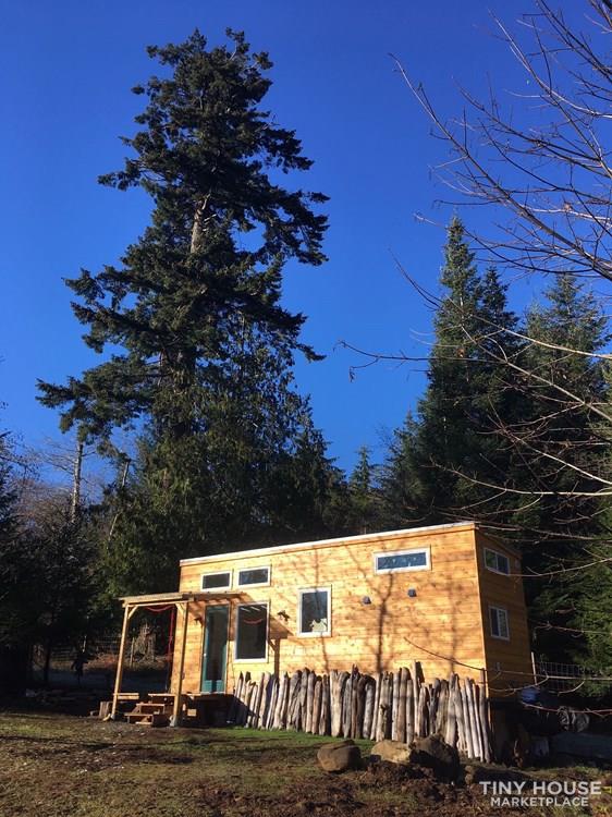 Fully equipped 28' Tiny House 2018 built - Image 2 Thumbnail