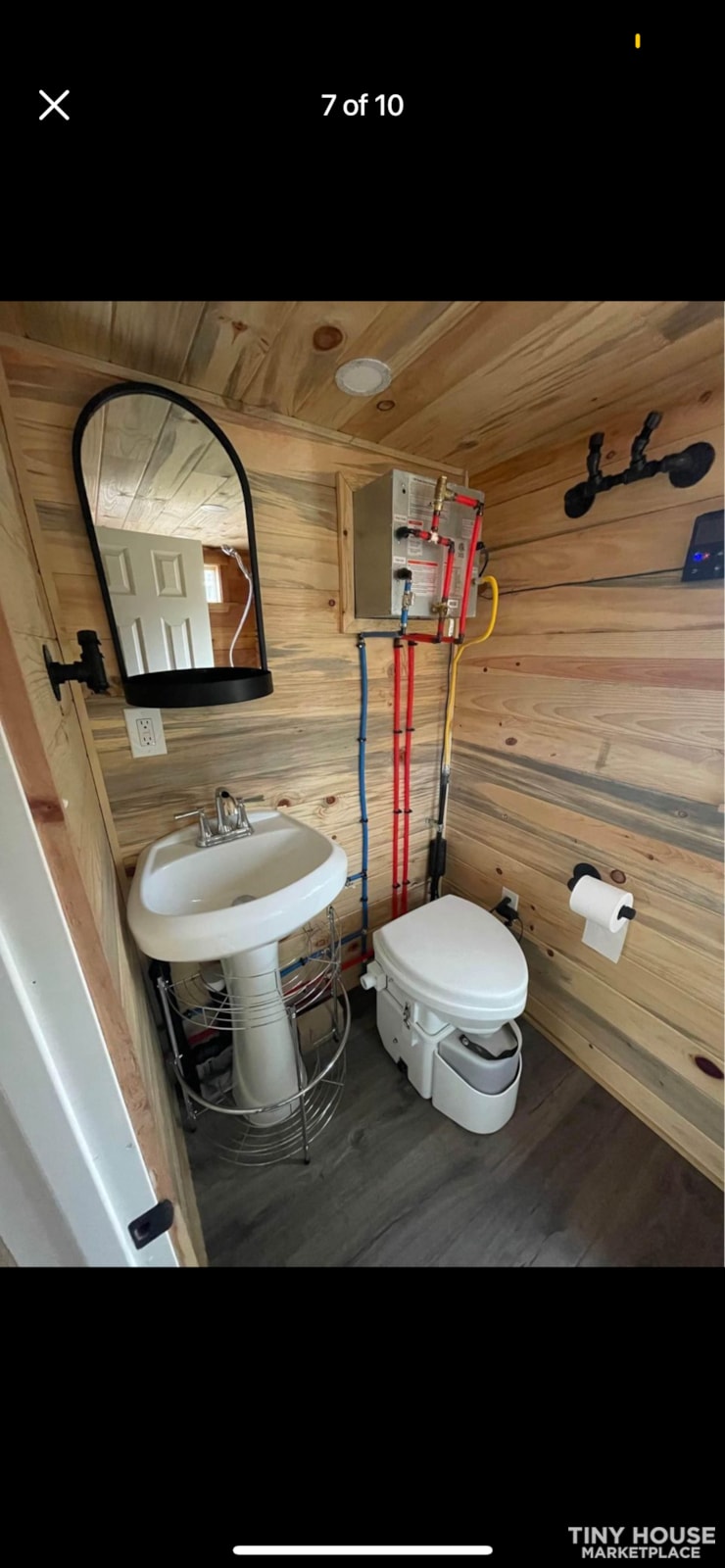 Fully Off Grid capable BRAND NEW custom 2022 tiny home - Image 3 Thumbnail