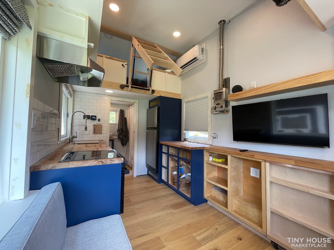Fully Off-Grid Tiny Home - Image 3 Thumbnail