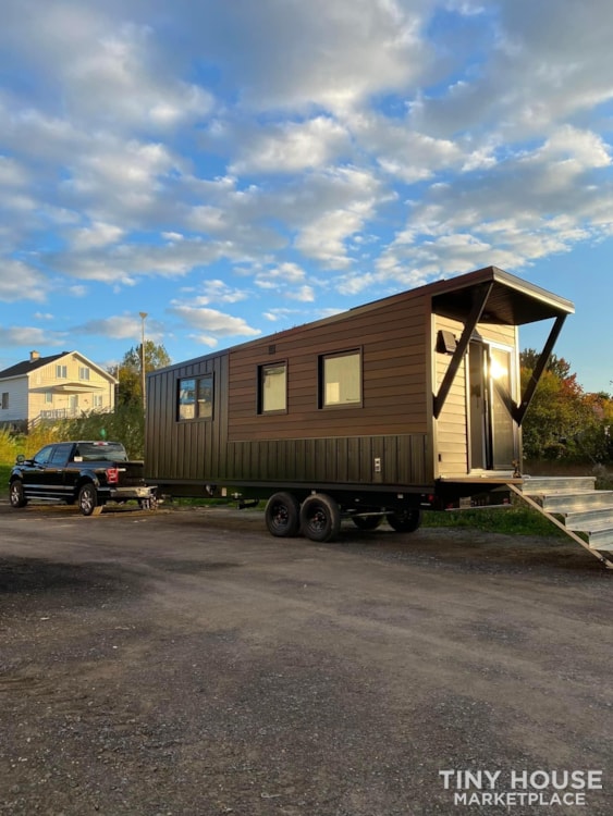 FULLY OFF GRID TINY HOME ON WHEELS BRAND NEW! - Image 3 Thumbnail