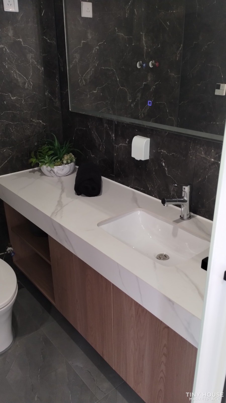 Futuristic Tiny Home ADU 400 SQFT Full Bath - Image 4 Thumbnail