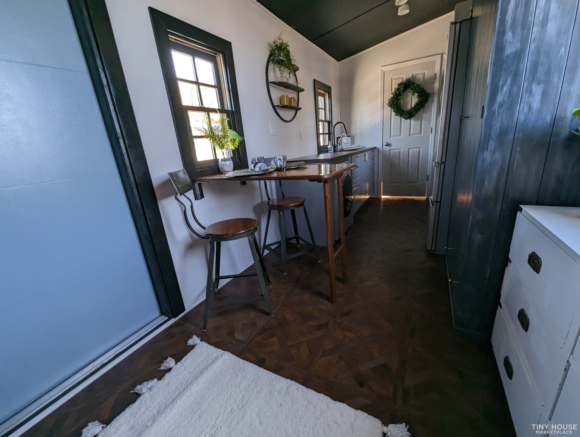 Gooseneck THOW with Headroom in the Bedroom! - Image 4 Thumbnail