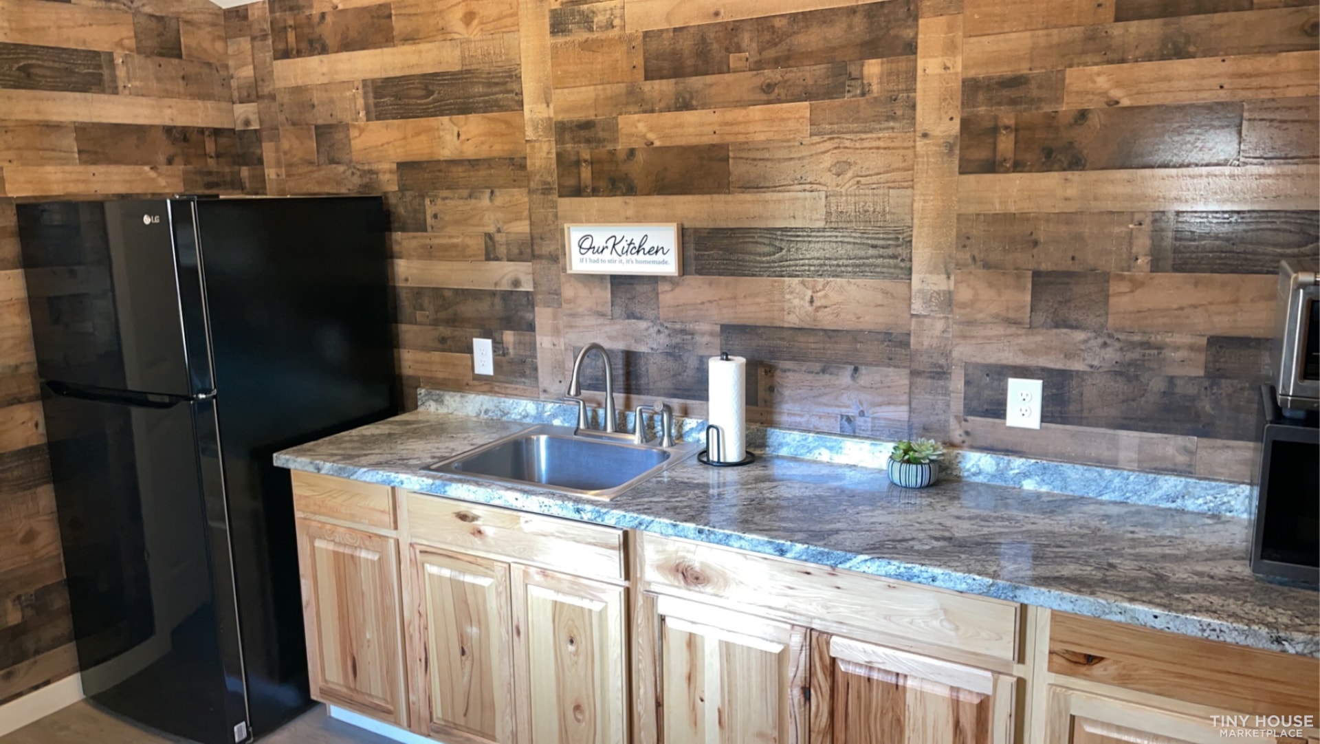 Gorgeous 1 Bed 1 Bath Tiny Home!! - Image 2 Thumbnail