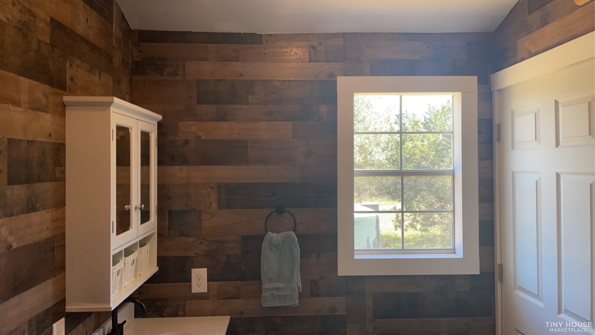 Gorgeous 1 Bed 1 Bath Tiny Home!! - Image 4 Thumbnail