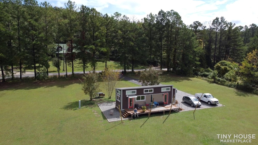 GORGEOUS 10' WIDE TINY HOUSE ON WHEELS THAT WILL WOW YOU! - Image 2 Thumbnail