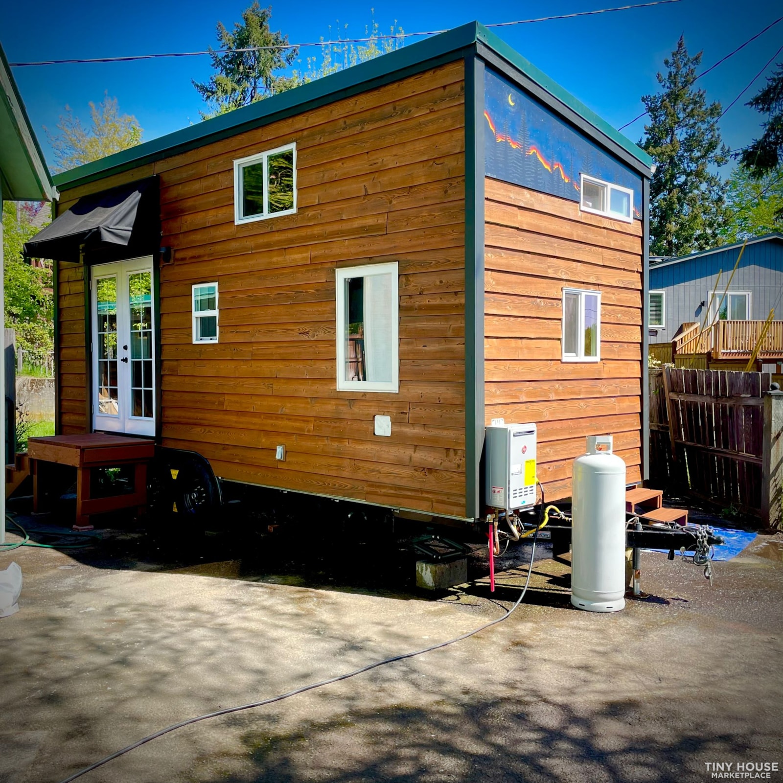 Gorgeous 22' Complete and Ready to Live Tiny House Double Loft and Big Kitchen
