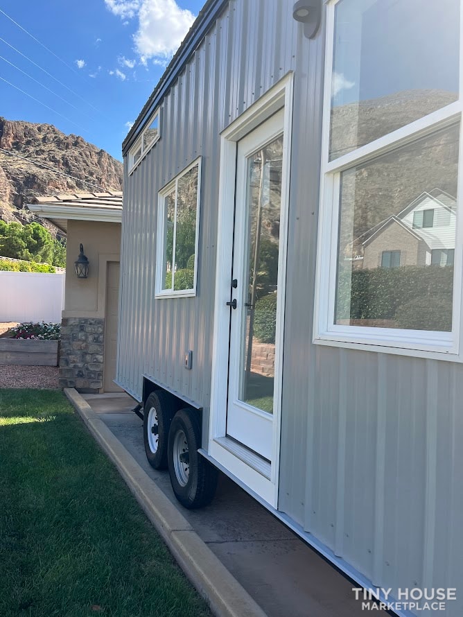 Gorgeous Brand New 2024 Zion Tiny Home - Image 3 Thumbnail