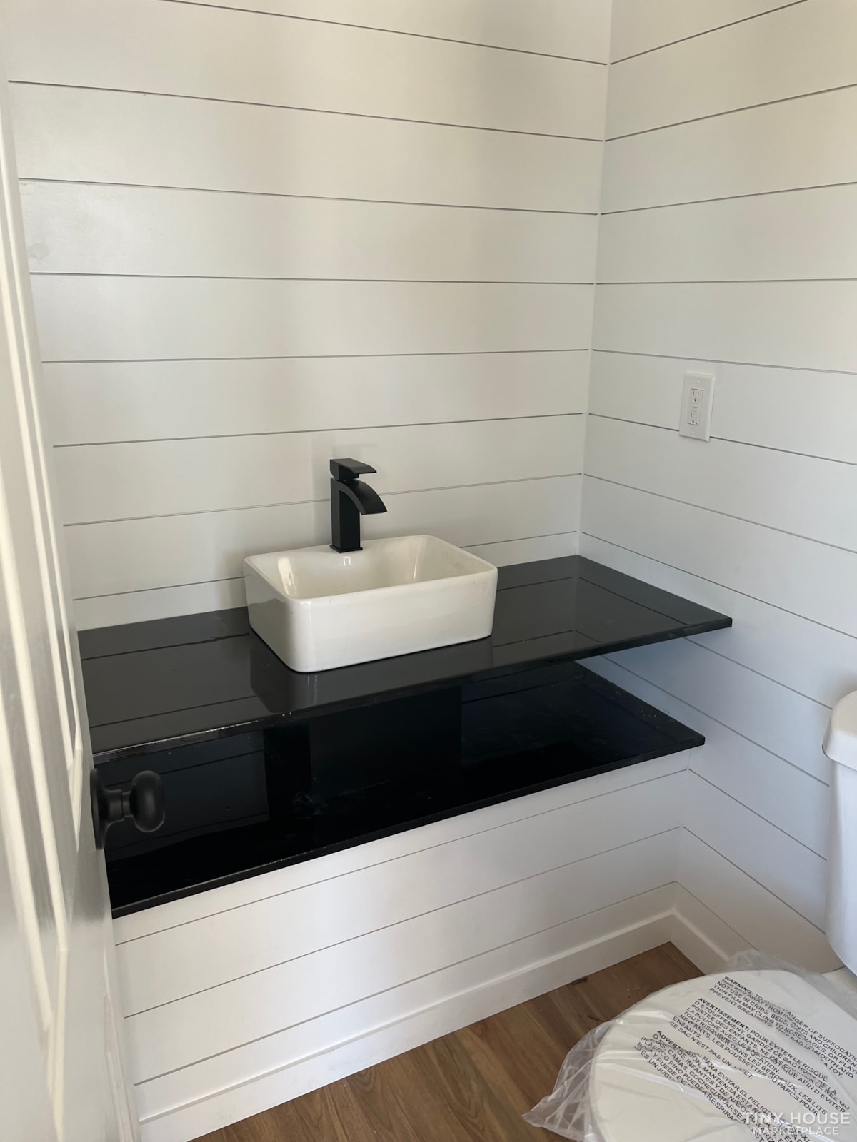 Gorgeous Brand New 2024 Zion Tiny Home - Image 4 Thumbnail