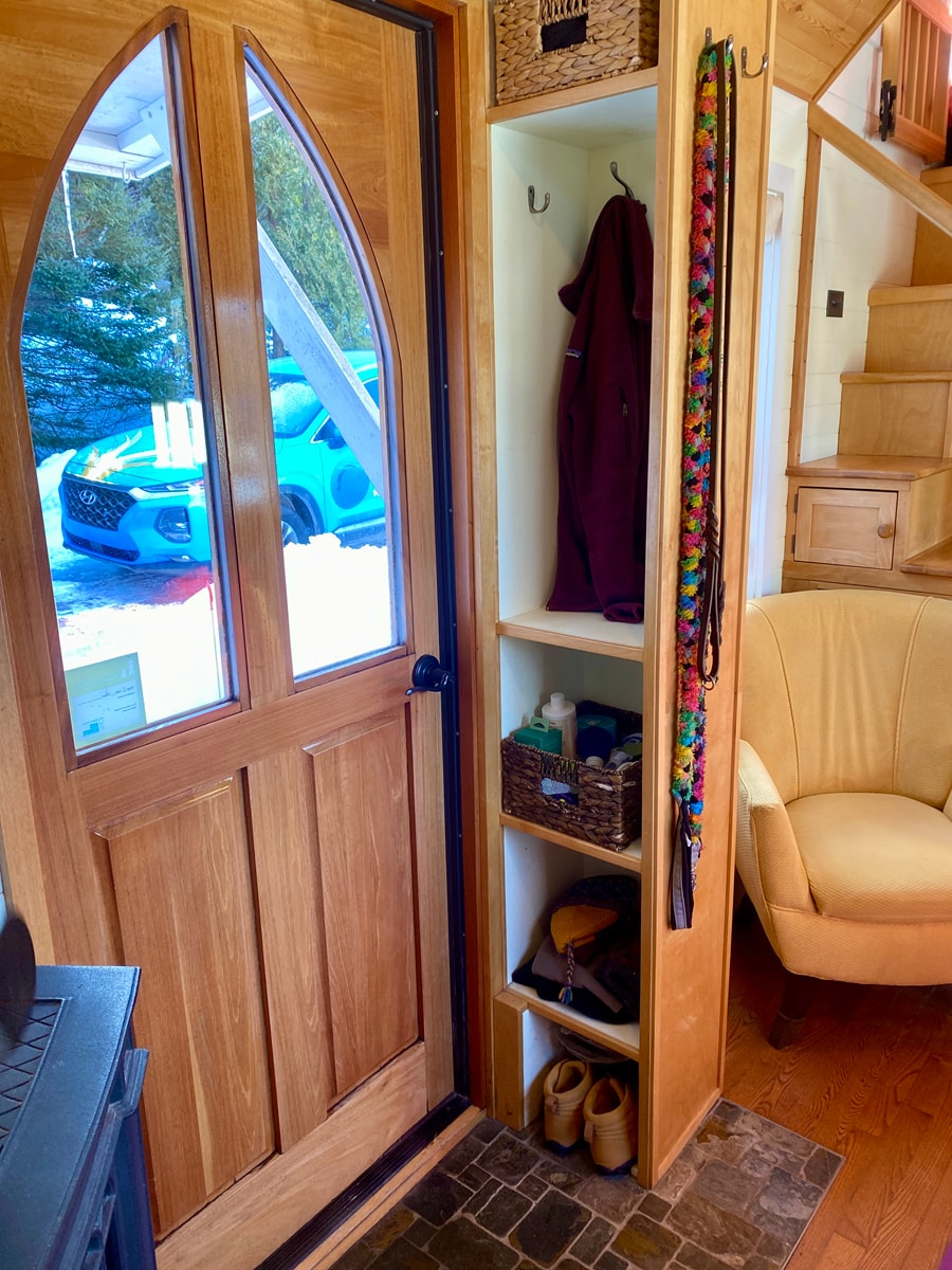 Gorgeous Custom-Built Tiny Home on Wheels, in Cape Breton, NS - Image 4 Thumbnail