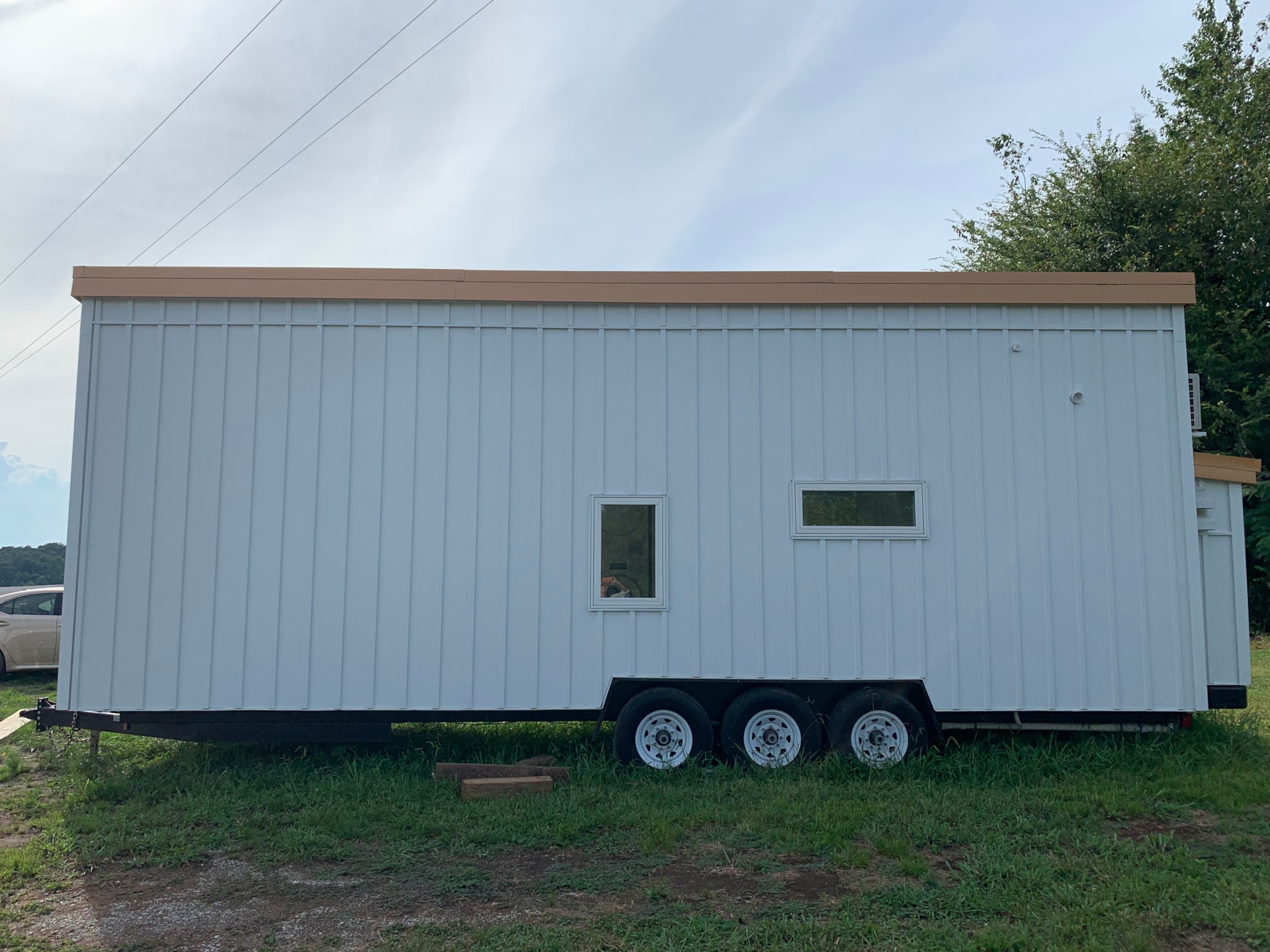 Gorgeous custom tiny home - Image 3 Thumbnail